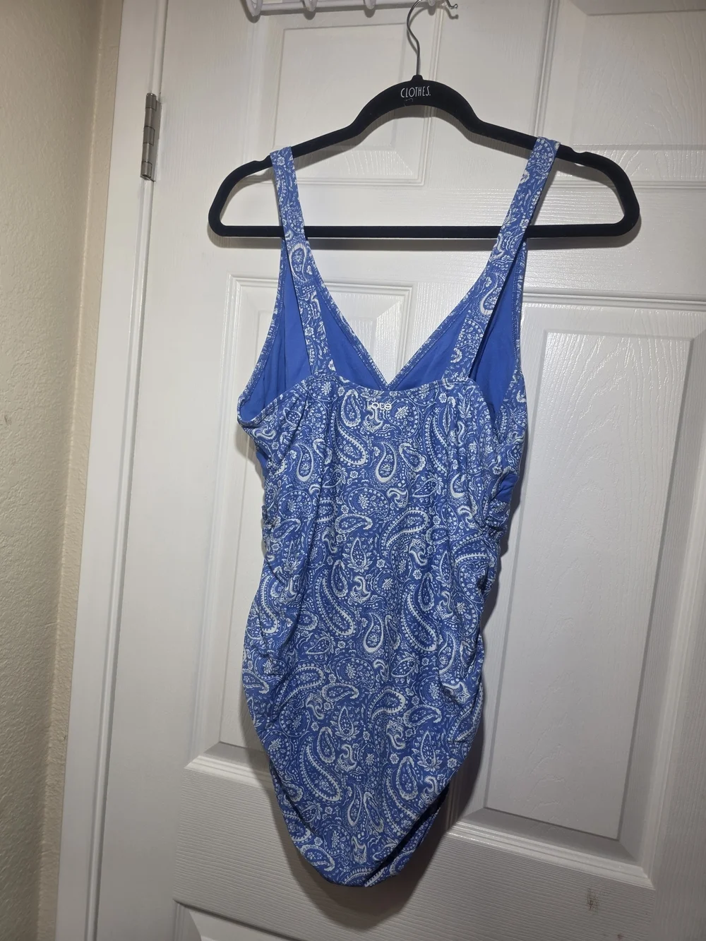 Lolë Women's One Piece Swimsuit Size 12 Blue Paisley V-Neck Ruched Tummy Control